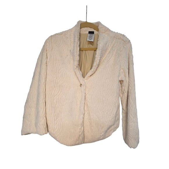 Patagonia Cream Faux Fur Womens Jacket Size S Lined Soft Texture Button Closure - Picture 3 of 16